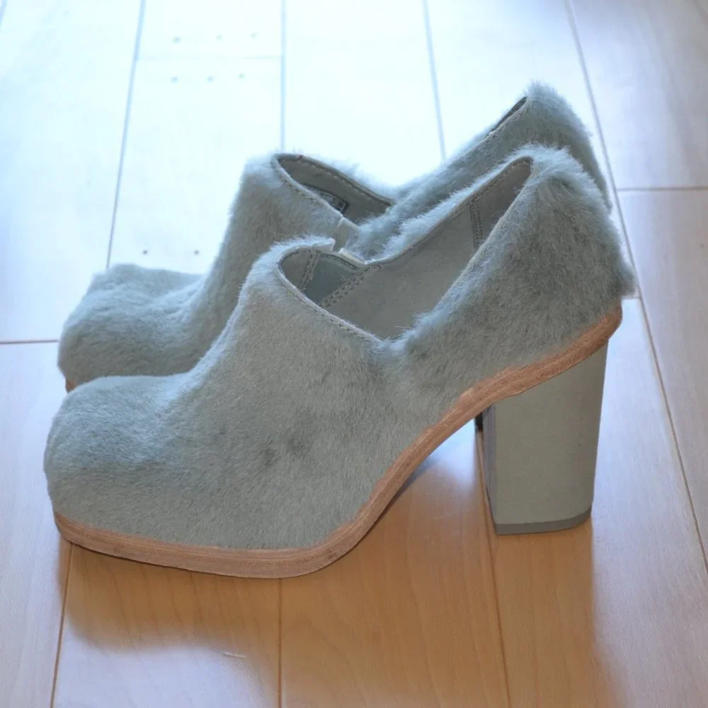 NWOT UGG x Eckhaus Latta Heel Suede Shoes